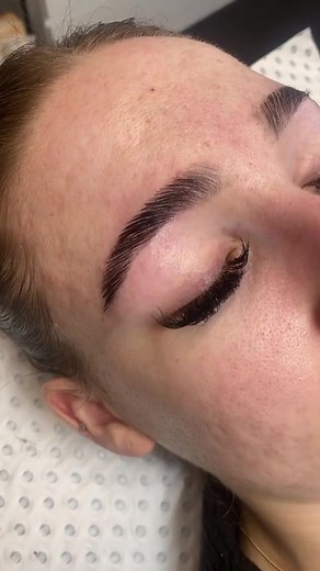 Laminated brows 🤩 #browgoals #browlamination #browtok