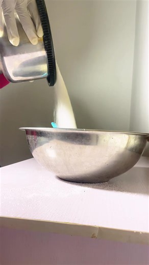 This scrub is perfect for softening the skin and making other products work better. Available for 8,000naira only