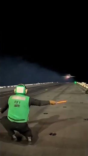 F18 royal air force what a take off 📴 ✈️#takeoff #aviationlover #militaryaircraft #fighterjet #us