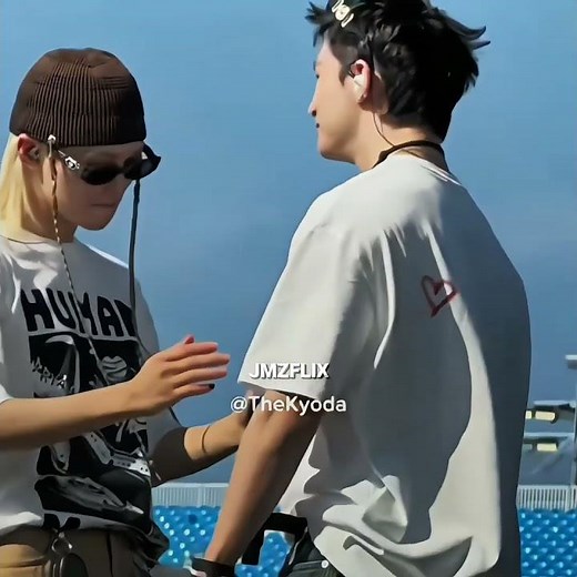 Kiss Again🫶🏻🤍💫 #hyunjin #felix #hyunlix #hyunlixmoment