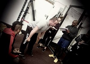 Anytime, Anywhere: 4 Minimalist Hinge Variations - Breaking Muscle