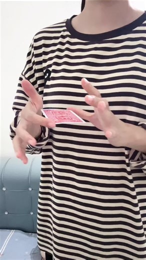 How Magicians Perform Amazing Floating Tricks