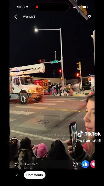 🎄⚡️ ASAP Linemen hanging off that pole like it’s just another Tuesday. Crowd thinks it’s a show… nah, that’s just how they ride. 😂 Only parade where the decorations can climb the power pole and fix it mid-route. Santa said, “I need reliable elves,” and we sent the hook crew. 🎅🏼🪜⚡️ #ASAPOilfieldServices #Linemen #OnHooks #ChristmasParade #westtexas