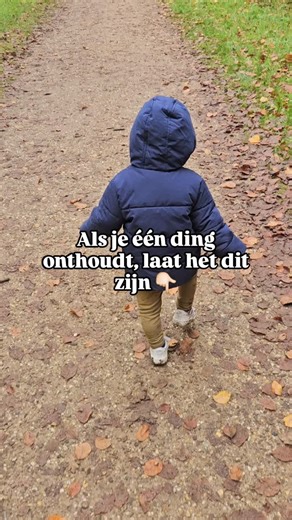 Kirsten | Kwantum biologisch hormoonspecialist on Instagram: "Je klachten zijn geen pech. Ze zijn informatie. En nee – je hoeft ze niet te accepteren omdat je “nu eenmaal vrouw bent”, moeder bent, of ouder wordt. Ik ga hier de komende weken: simpele leefstijltips delen uitleg geven over hormonen laten zien hoe je je lijf weer kunt ondersteunen en vooral: hoop geven 💛 Als je klaar bent met alleen maar dóórgaan… Blijf dan vooral hier. Samen maken we gezondheid weer logisch."