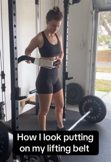 PLEASE someone tell me they can relate?? #liftingbelt #misstrunchbull #barbellworkout #womenwholift #garagegym
