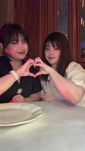 Blackswan | Makeup & Glow (@princess.blackswan)’s videos with Lauterbrunnen Valley Switzerland - Mas Har