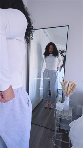 love starting my day with a walk and @Harney & Sons Fine Teas #morningwalk #morningtea