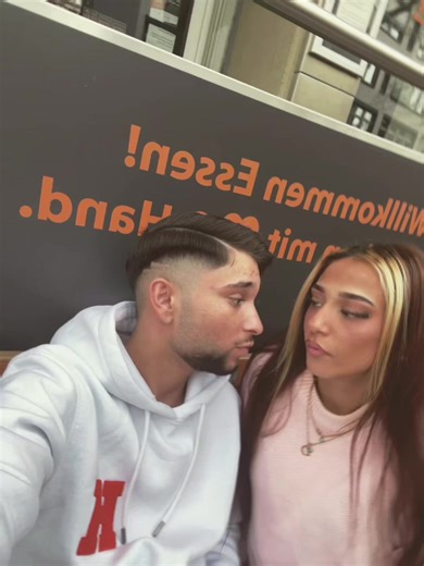 . (@4blocks_netflix)’s videos with Originalton - 愛