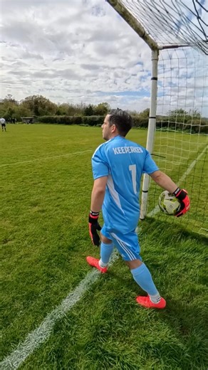 Are you any good? #football #goalkeeper #soccer #goalkeepers #footy