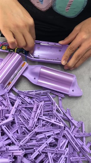 Assembly process of curling iron #curlingiron #haircurl #automaticcurler #fypシ #curlhair #madeinchina #commission