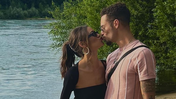Bachelor Fabrizio und Siegerin Rina im Sextalk