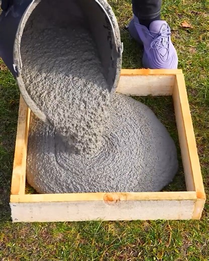 4.3M views · 15K reactions | DIY Garden Tiles! ✨ | MetDaan DIY | Facebook