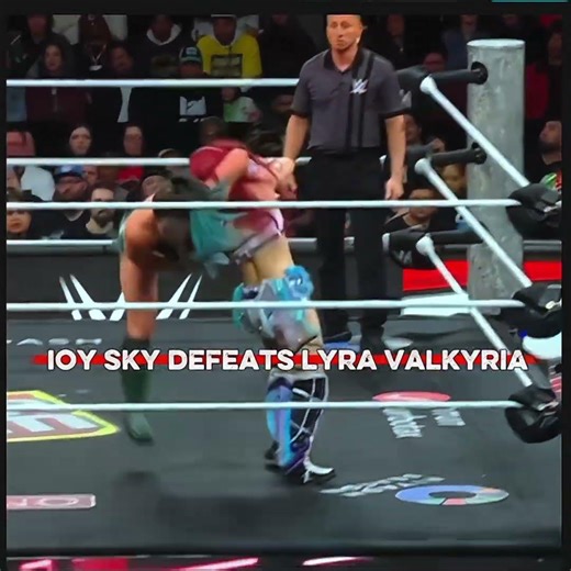 Ioy Sky Defeats Lyra Valkyria ☠️🔥#wwe#shorts