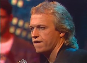 63K views · 1.4K reactions | LEVEL 42 - It's Over (1987) | Frequência Modular | Facebook