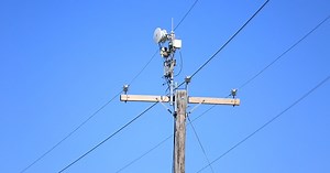 AT&T's AirGig project to test high-speed Wi-Fi delivery over power lines