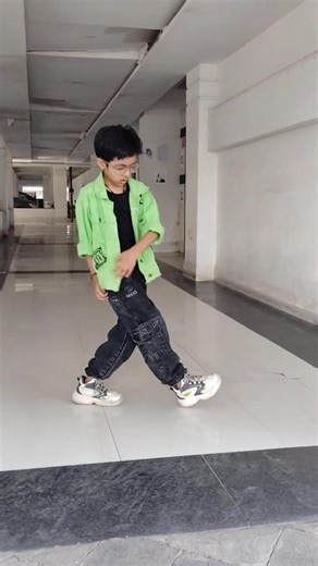 Magic Dance😱🔥Neon mode tuzelity shuffle dance music#astronomia #dancelikeyugga#ytshort #dance