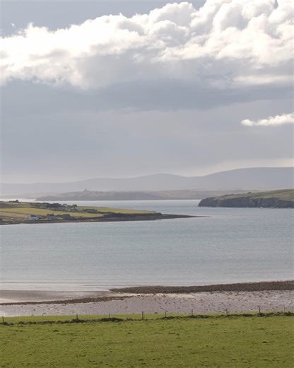 What is it about Orkney that inspires our talented Creative Orkney community? For Jo Thomson from Hoxa Tapestry Gallery, it's the light, the skies, the sea, and the low-lying landscape of the islands 🩵 🌊 🟢 | orkney.com