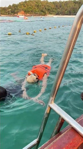 Why does he look like someone who never dives at all?