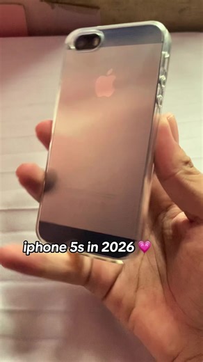 iPhone 5s in 2026: Aesthetic Appeal and Nostalgia