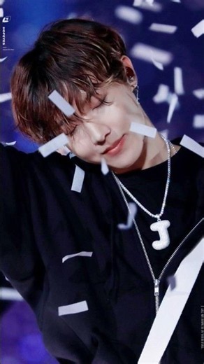 √Top 3 world famous bts song💝. In the best bts song 🎶 bts lover like and subscribe kar do. #bts #vir