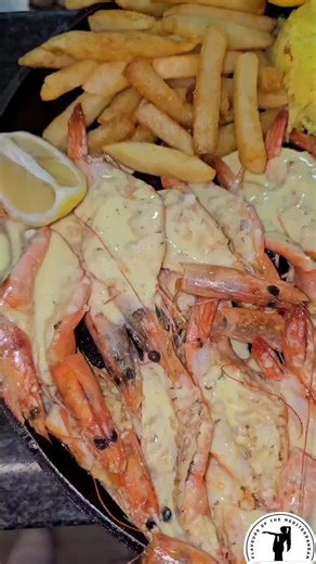 Prawn-tastic Wednesday at Habibi! 🦐🦐 Get 30 prawns for R250! 😋 #PrawnDay #habibibaywest