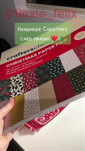 I loved handmaking these xmas cards! ❤️ What are you looking forward to this holiday season? 🎄✨ #christmas #cardmaking #craft #art #handmade #diy #giftideas #papercraft #flexie_felix #asmr #CapCut #xmas #craftideas #satisfying #card
