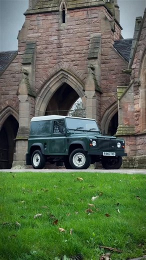 12 reactions | Defender 90. Timeless ️ #landroverdefender90 #landy #defender #classic #video #landrover #landroverdefender #contencreator #forsale #like4like #lifestyle #oldisgold✨❤️ | Performance Unit | Facebook