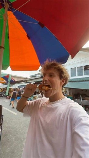 Deep fried sticky rice balls called Carioca 🇵🇭🔥 #manila #philippines