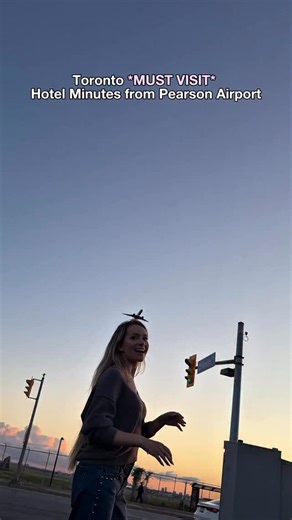 30K views · 33 reactions | One of Toronto’s most iconic sunset views. Just found the perfect hotel to enjoy it, and it’s minutes from Pearson International Airport! Four Points Sheraton Toronto Airport offers: ✈️ Free 24/7 airport shuttle 24-hour pool & gym Moments Restaurant & Lounge Event spaces for up to 450 guests : @ilinca.ducharme . . . #TorontoHotels #YYZ #AirportHotel #TorontoLife #todotoronto #thingstodotoronto #toronto | Todotoronto | Facebook