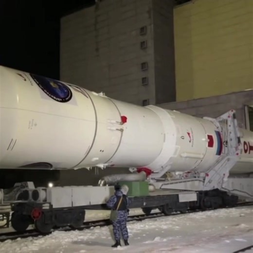 The Proton-M rocket 🚀 is being rolled out to Launch Pad 81 at Baikonur this morning ahead of its upcoming launch with the Electro-L No. 5 weather satellite currently scheduled for February 12. #ProtonM #Baikonur #Roscosmos #RocketLaunch #ElectroL5 #SpaceLaunch #SpaceNews #SatelliteLaunch #Spaceflight #LaunchCampaign | ISRO Spaceflight Now