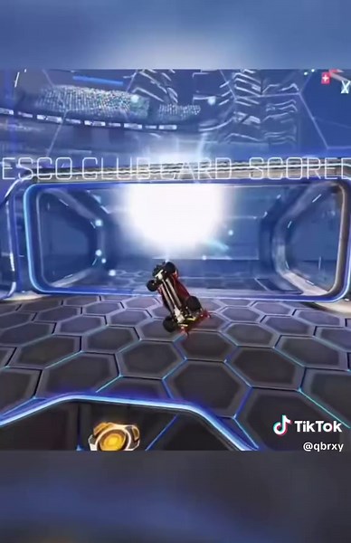w loop? my first attempt 😭🙏 #rl #rocketleague #rocketleaguegoals #freestyler #rlfreestyle