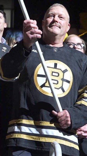 TIM. THOMAS. The #NHLBruins legend is tonight’s honorary fan banner captain! | Boston Bruins