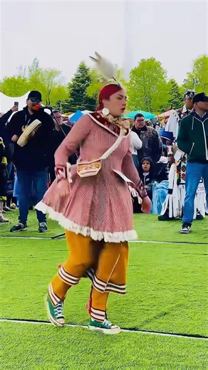 Women's smoke dancer Malia Bomberry Toronto powwow #indigenous #powwow #smokedance #beauty #shorts