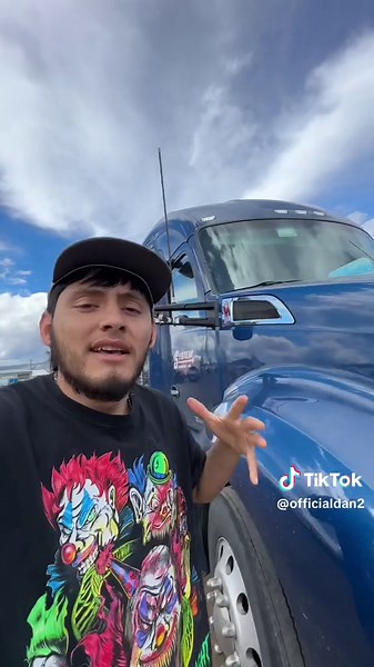 Dan the Truck Driver - Llantas y Mangueras en la Traila