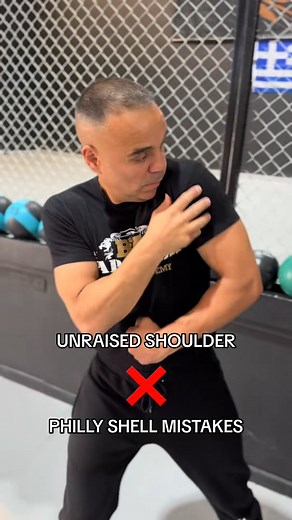 84K views · 1.6K reactions | Two Philly shell guard mistakes when defending against punches 壘 #boxing #fyp #fblifestyle | Boxing Style | Facebook