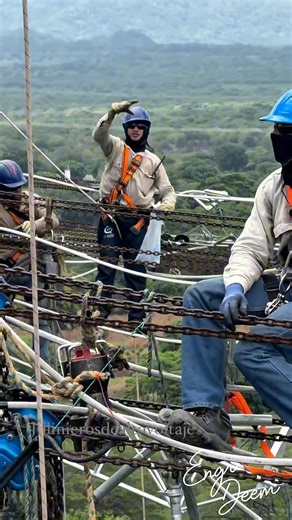 High-Altitude Stringing Operation on 500kV Transmission Line #facebook @topfans | Electrical Transmission line