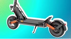 Amazon verkauft robusten Offroad-E-Scooter mit Federung und hoher Reichweite zum Sparpreis