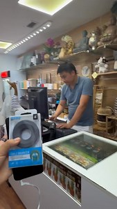 235K views · 460K reactions | auriculares inalámbrico calidad excelente con gran pantalla Bluetooth 6.0 bajo consumo y larga duración #auricularinalambrico #humor #auricularconpantalla #casco #cascoinalambrico | Nou Home | Facebook