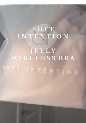 This seamless wireless bra is made for everyday comfort 🤍 Full coverage, no underwire, smooth under t-shirts, and plus size friendly. If you’ve been looking for a comfortable everyday bra that actually supports without digging in, this is it. Wearing size S for reference. @Soft Intention @Soft Intention US #SeamlessWirelessBra #WirelessBra #EverydayBra #FullCoverageBra #ComfortableBra