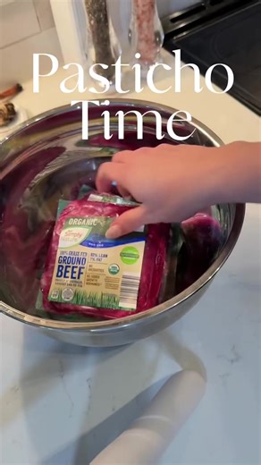 Homemade lasagna from scratch, cheesy, hearty, and the ultimate comfort meal. 🍝✨ Watch step-by-step as we layer, bake, and serve this cozy classic! #Lasagna #Homemade #mealprep #ComfortFood #fyp