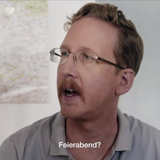 Von wegen "Feierabend"! Jetzt geht es erst richtig los! Und zwar mit unserer neuen satirischen Web- und TV-Serie "In bester Verfassung". | ZDF