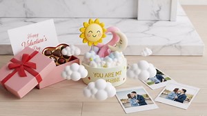 You are My Sunshine Musical Figurine, Wind-Up Music Box, Romantic Love Gift with Smiling Sun & Moon, Hand-Painted Pastel Keepsake for Valentine’s Day, Home Decor for Girlfriend, Wife, Anniversary