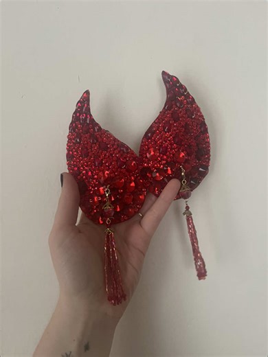 loved making these blood drop pasties this week 🩸 looking for a costume commission? DM me! #fyp #costume #burlesque #designer #pasties