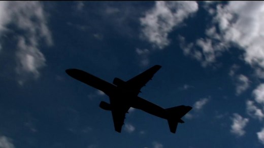 Person wearing jetpack reportedly seen flying above Los Angeles