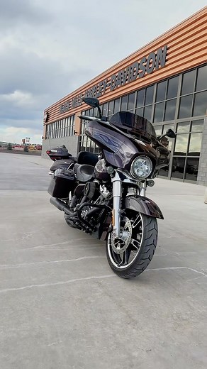 2017 Harley-Davidson® FLHXS - Street Glide® Special | Milwaukee-Eight® 107 | 14,000 miles | Purple Flake 💜#blackhillshd | Black Hills Harley-Davidson