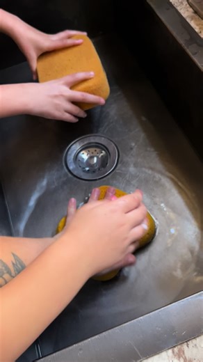 Creative Sponge Squeezing Fun for Kids