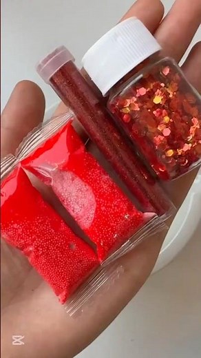 Everything RED! Making a slime using ingredients of only one color