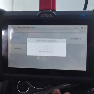 Enseñando los primeros pasos del Scanner | Instituto educativo Universo Automotriz