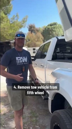 How to unhitch a fifth wheel #fifthwheel #fulltimerv #rv #bwtrailerhitch