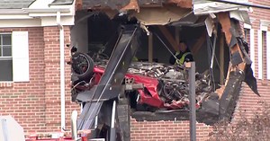 2 killed in bizarre car accident